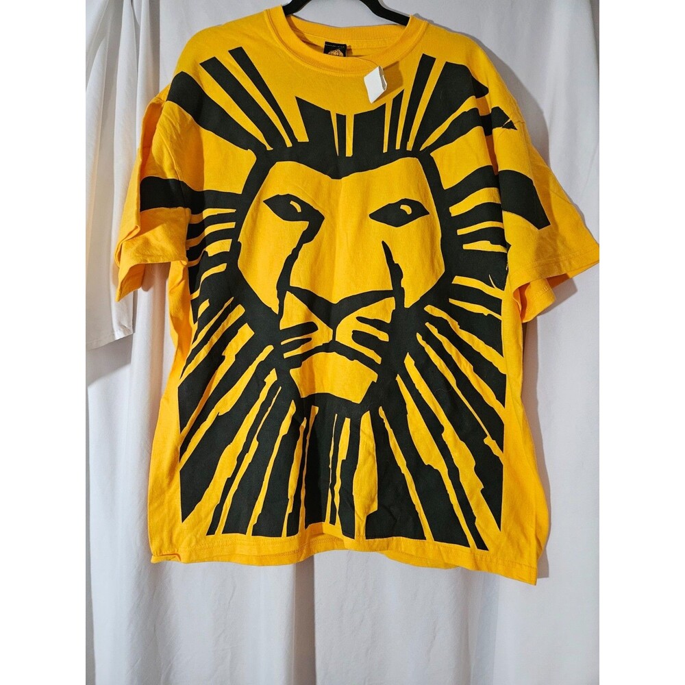 VTG DISNEY PRESENTS THE LION KING (BROADWAY MUSICAL) OFFICIAL THEATER T-SHIRT XL